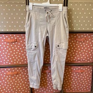 Banana Republic cargo jogger Capri pants